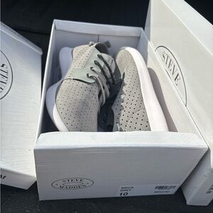 Steve Madden Men's Gray Sneakers